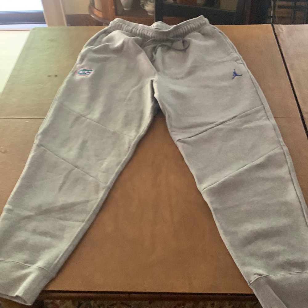 University of Florida Jordan Brand Sweat Pants. Never been worn. Size Large